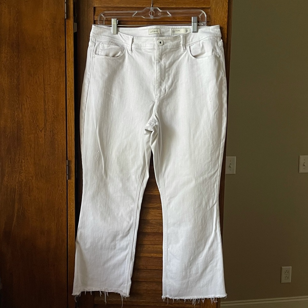 J JILL Kick Flare Ankle Jean in White